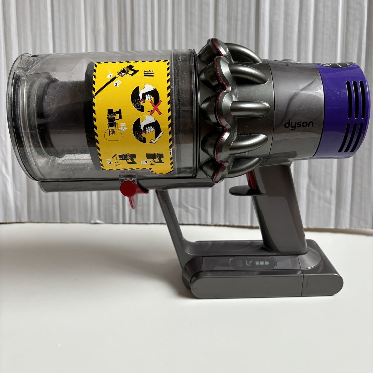 ダイソン dyson コードレスクリーナー v10 sv12 ジャンク