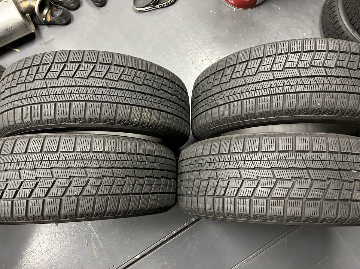 ヨコハマ 215/50r17 スタッドレスタイヤ 中古タイヤ 4本セット2017年製造