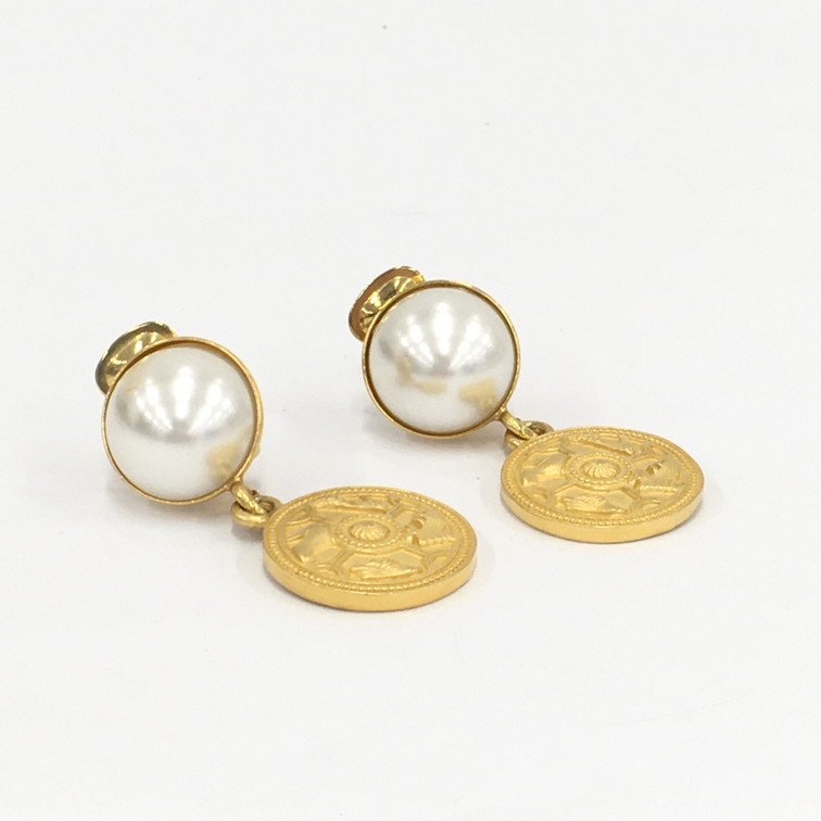 Salvatore Ferragamo サルヴァトーレ・フェラガモ イヤリング【BKAX2046】