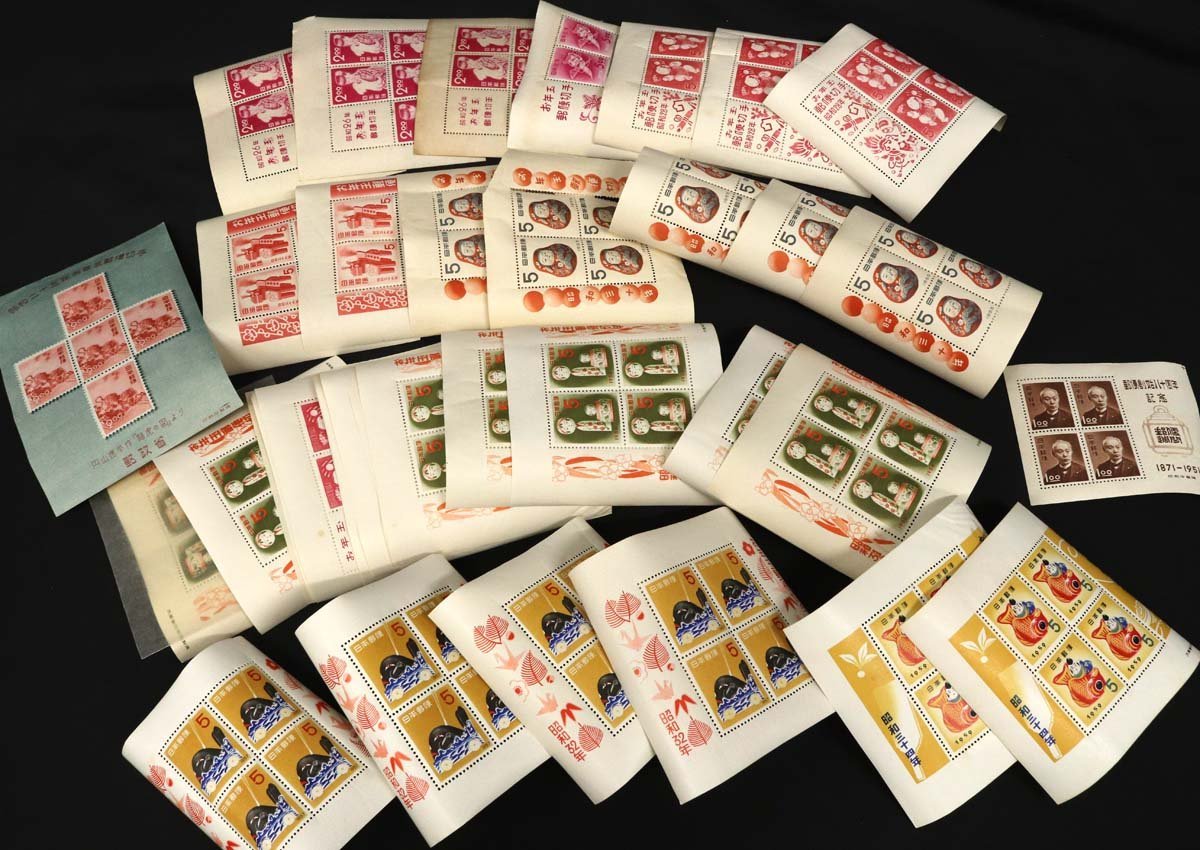未使用日本切手おまとめ 記念切手小型シート 昭和25～32年、34年 年賀切手 他《計43点》◆おたからや【M-ki0198】同梱-3