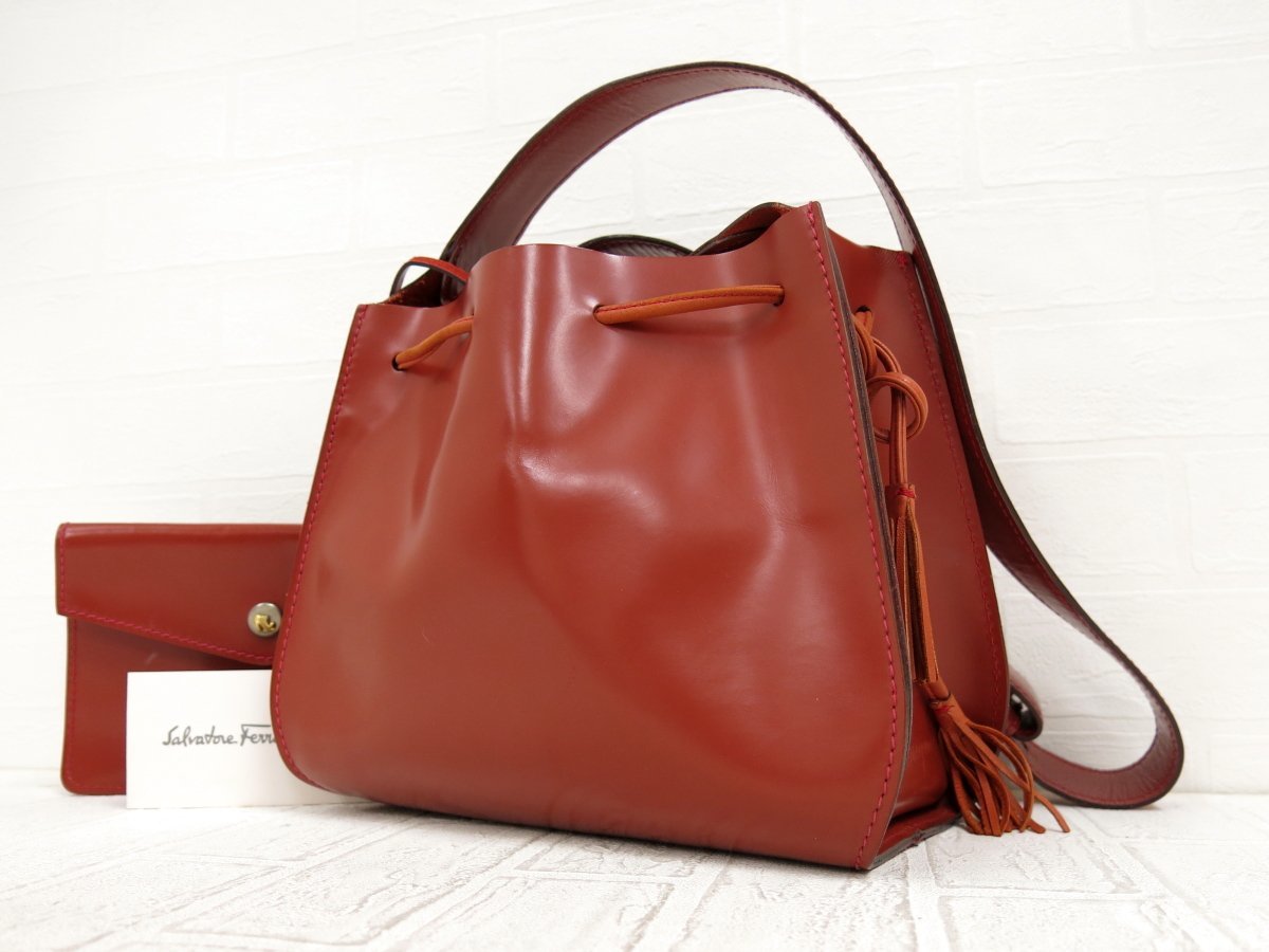 Salvatore Ferragamo 巾着バッグ ポーチ付 スエード レッド ◇超美品◇Salvatore Ferragamo フェラガモ◇カーフ レザー 本革◇巾着