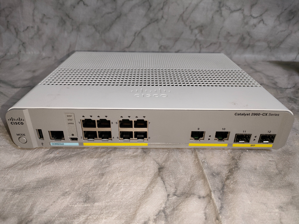 周辺機器 Cisco WS-2960-CX スイッチ (WS-C2960CX-8TC-L V04)