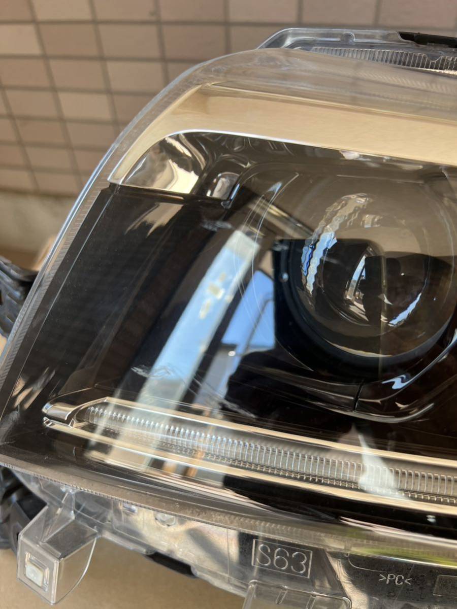 MK53Sスペーシア右中古ヘッドランプ 35100-79R B2 MK53Sスペーシア右