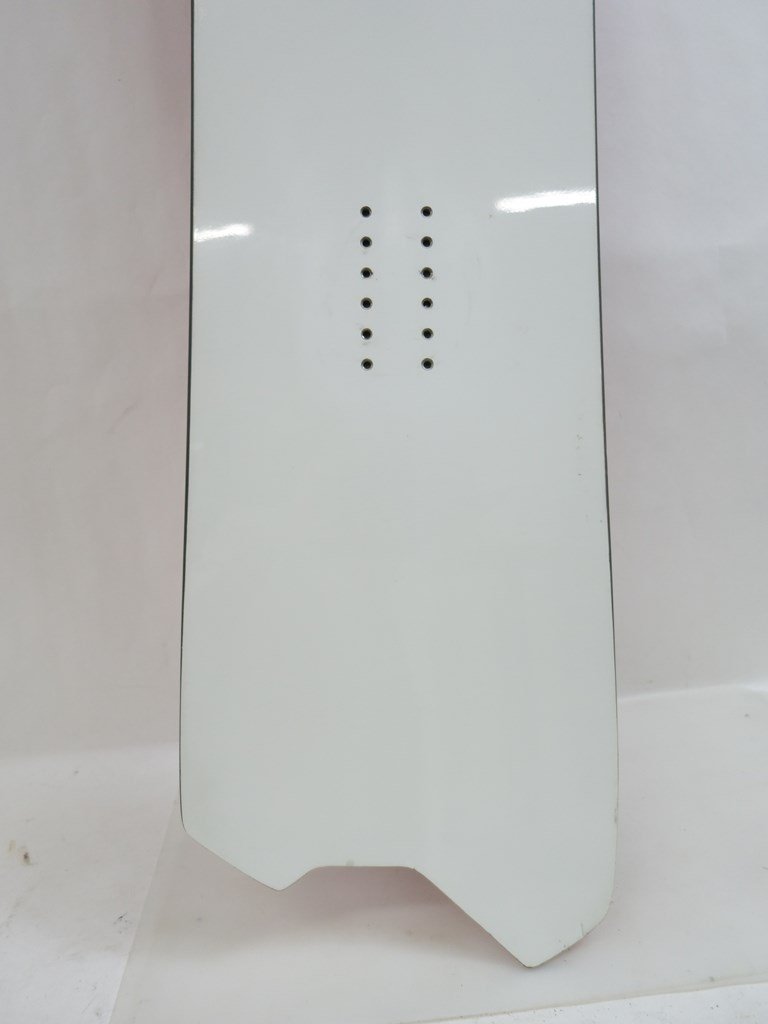 新品 未使用 KORUA ASYTONI 168cm スノーボード 中古 17/18 KORUA
