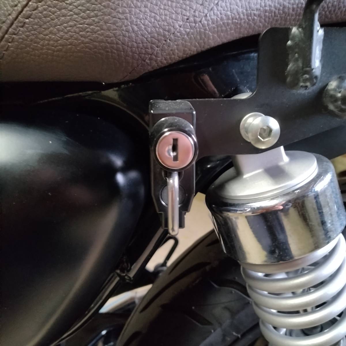 デイトナ DAYTONA サドルバッグサポート GB350（左側用/ヘルメット 