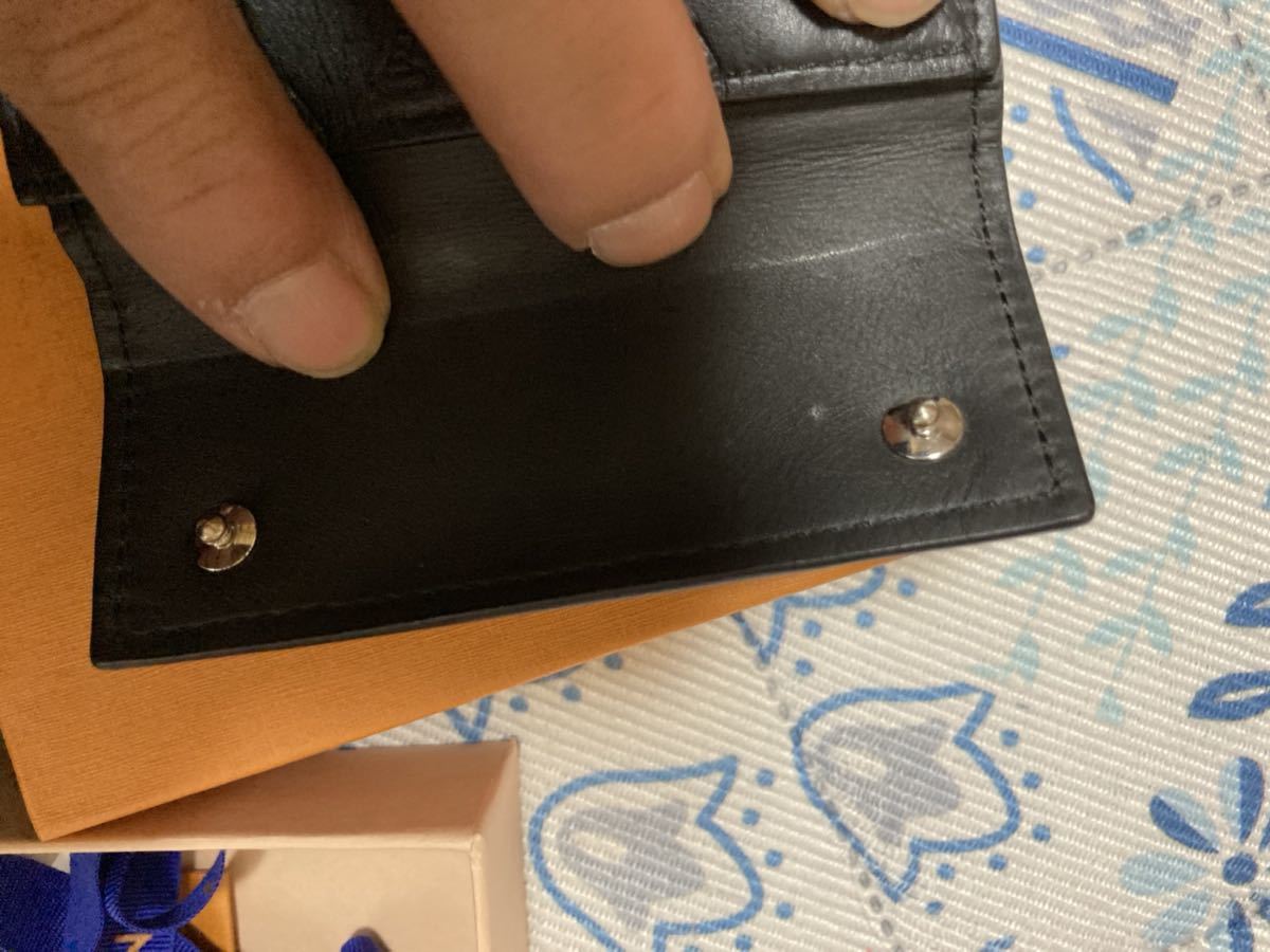 ルイ・ヴィトンがレザーグッズの新作「モノグラム・シャドウ ネイビー