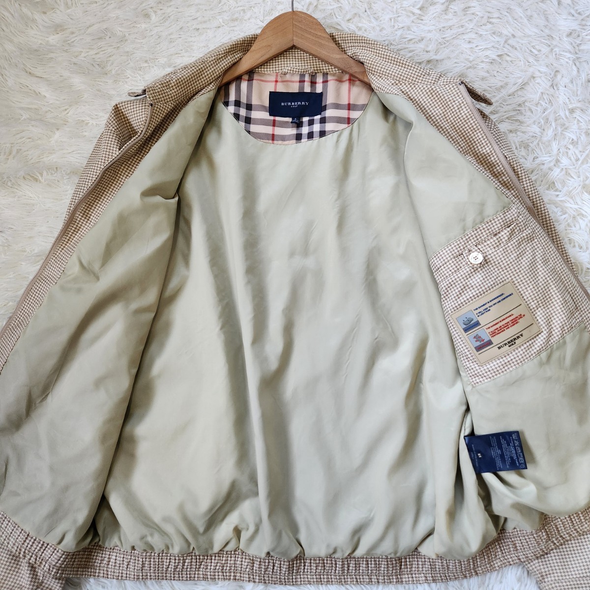 【極美品】BURBURRY GOLF スウィングトップ　ノバチェック　総柄　XL 極美品BURBURRY GOLF スウィングトップ ノバチェック 総柄 XL