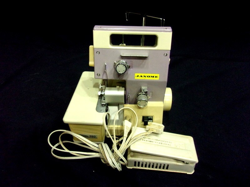 1000円スタート ミシン JANOME MODEL782 ジャノメ ハンドクラフト 手工芸 通電確認済み ロックミシン 蛇の目 11 ミシン⑫1002
