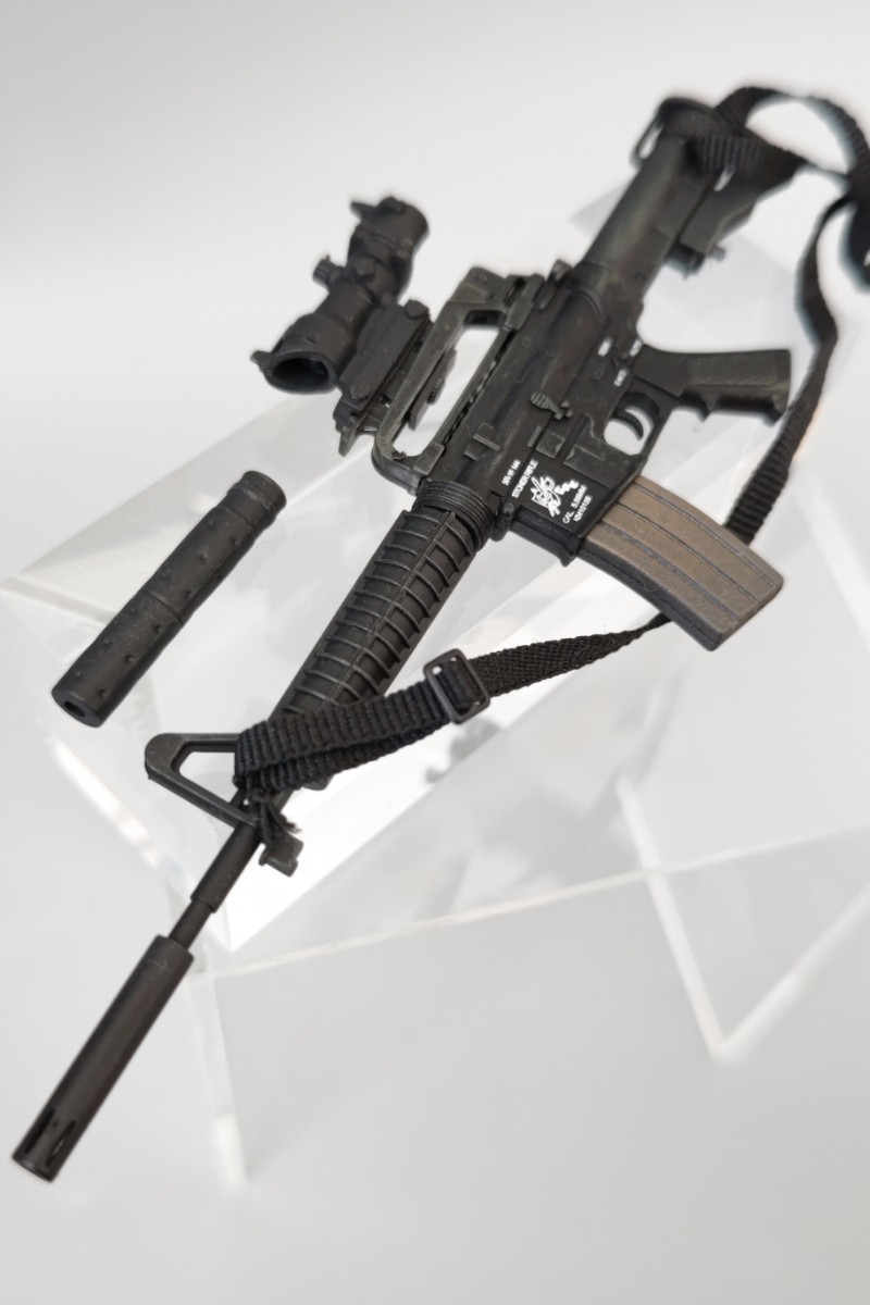 ホットトイズ 1/6 『ターミネーター2』 サラ・コナー 【コルト XM177