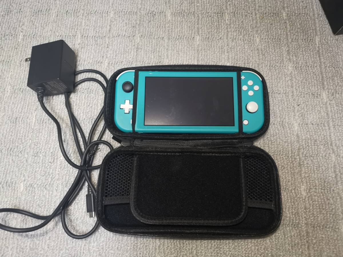 Switchライト　ケース付き テレビゲーム Nintendo Switch Liteターコイズ 充電器SDカードケース付き