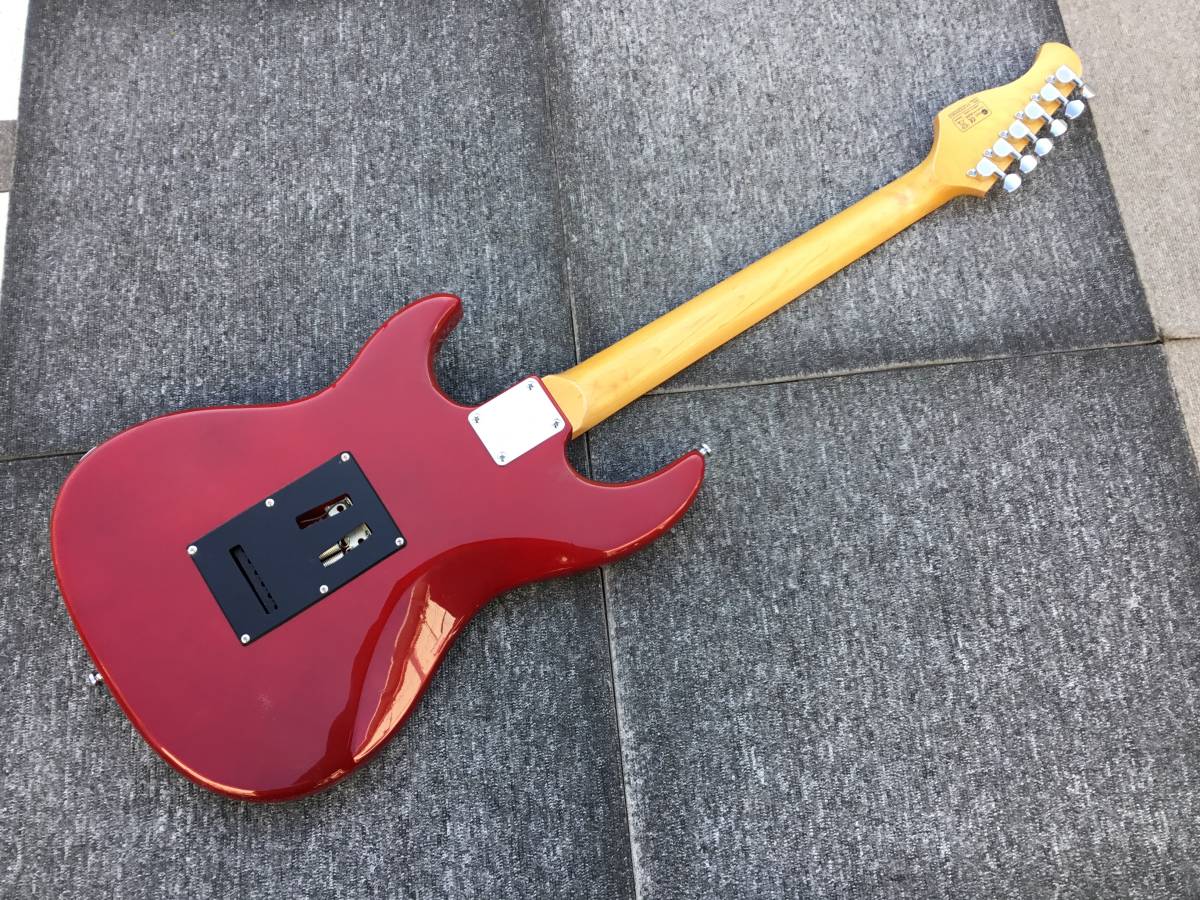 Elioth s305 ストラトキャスタータイプ　レッド　赤 Elioth s305 ストラトキャスタータイプ レッド 赤 エレキギター