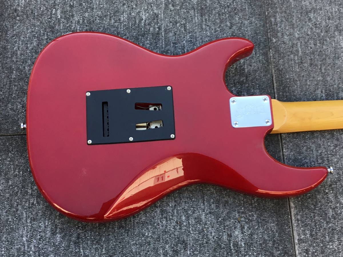 Elioth s305 ストラトキャスタータイプ レッド 赤 エレキギター