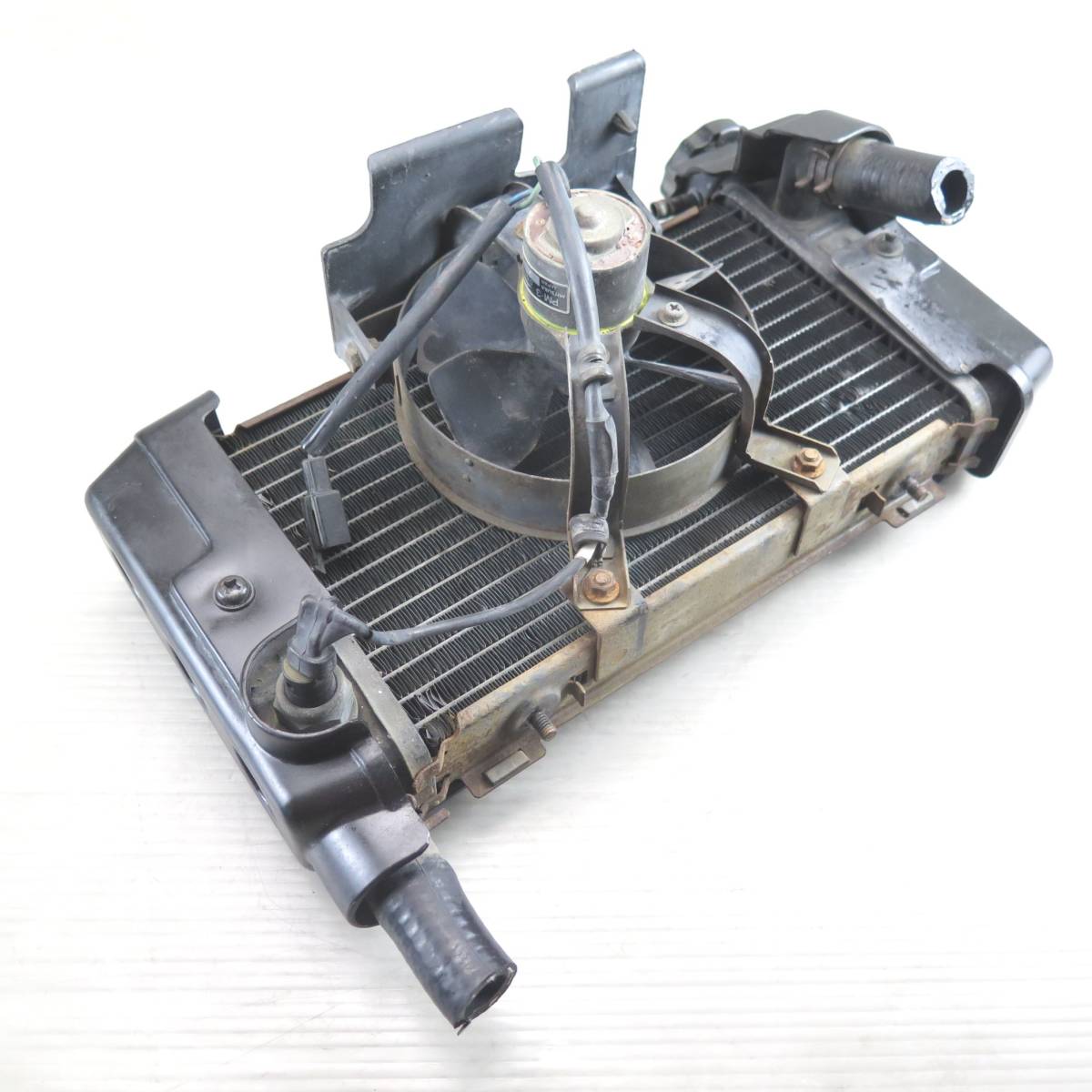 VTZ250 [MC15] 後期 1987 純正 ラジエーター ラジエーターファン 中古