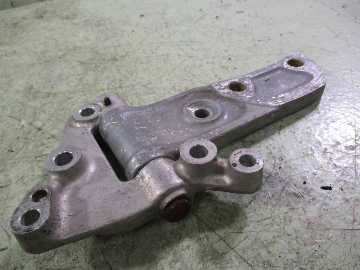 ホンダ CB750 前期用 ブレーキキャリパー サポート (検 K0 K1 K2