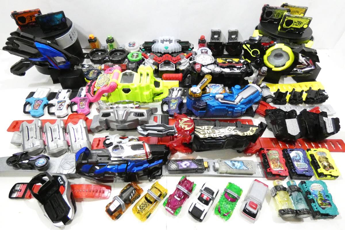 6407T/大量まとめ 仮面ライダー 変身ベルト10本 アイテム+ディスプレイ