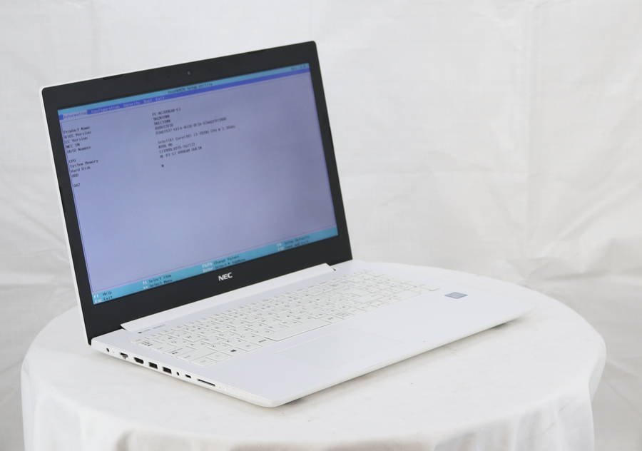 NEC PC-NS300KAW-E3 LAVIE NS300/K Core i3 7020U 2.30GHz 4GB 1000GB