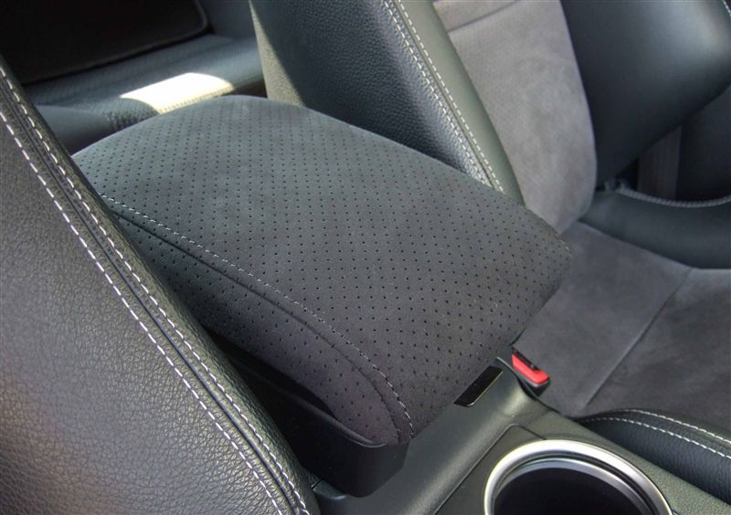 【レガシィ・ＢＰ/ＢＬ】アーバンセレクション用 アルカンターラ コンソールリッド(パンチ有り)【スバル純正】★92115AG140JC