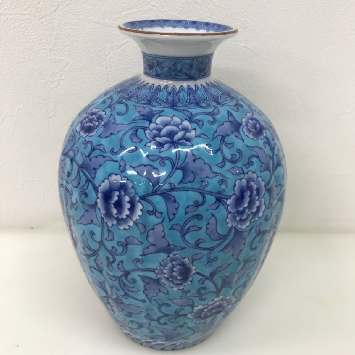 176 中古 美濃焼 庫山窯 青華緑彩 高台花瓶 花瓶 色絵 染付 骨董 現状