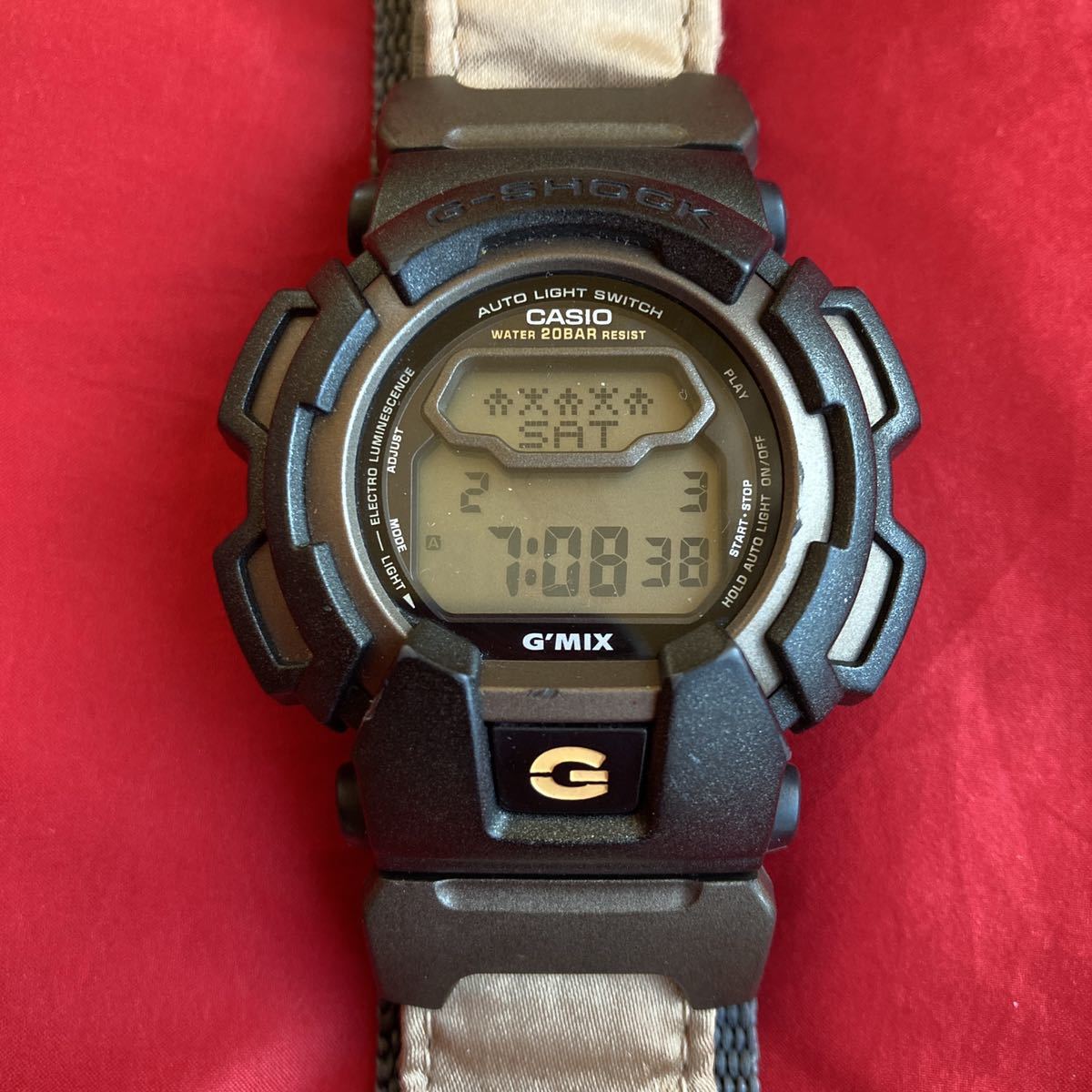 即決有激レアELセクシーガール 限定 G-SHOCK GM-100 G