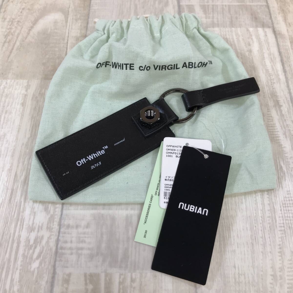 KZ8106☆OFF-WHITE : SEASONAL LOGO KEY HOLDER☆黒 定価￥21000+税