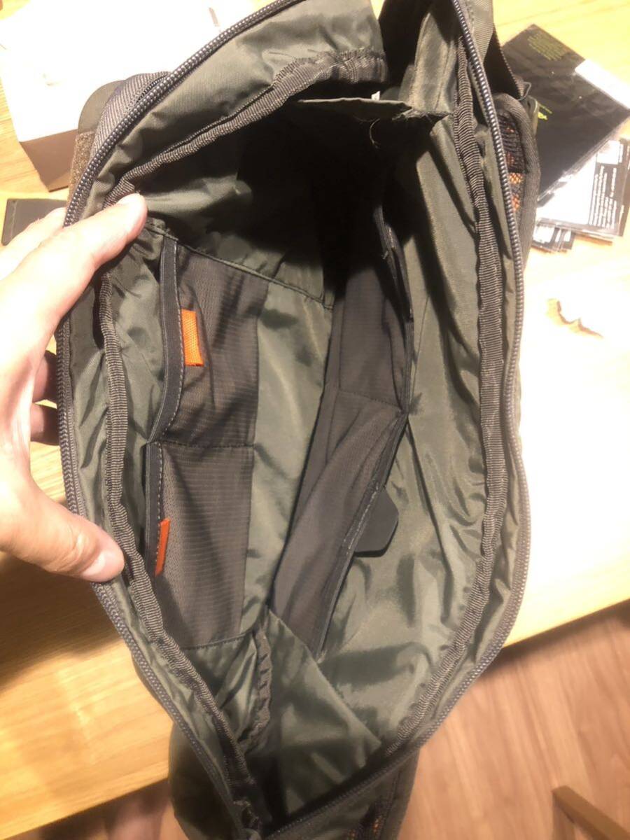 シムス ヘッドウォーター　スリングバッグ_4