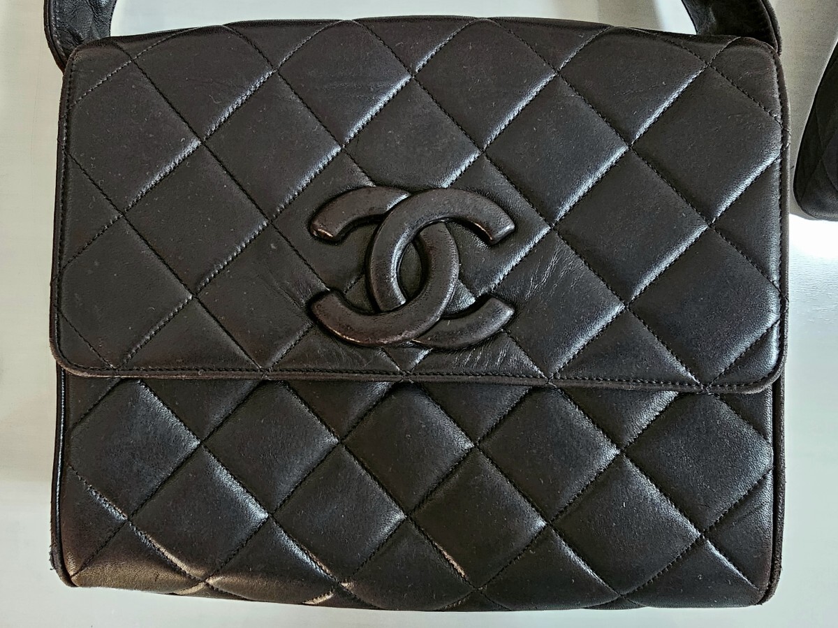 CHANEL シャネル マトラッセ ショルダーバッグ デカココマーク
