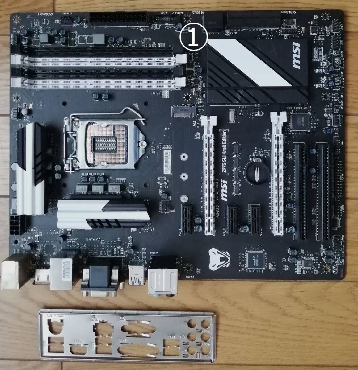 ★☆【完全ジャンク！】ジャンク品 SSD+メモリ+マザー数枚セットで！ ☆★_1