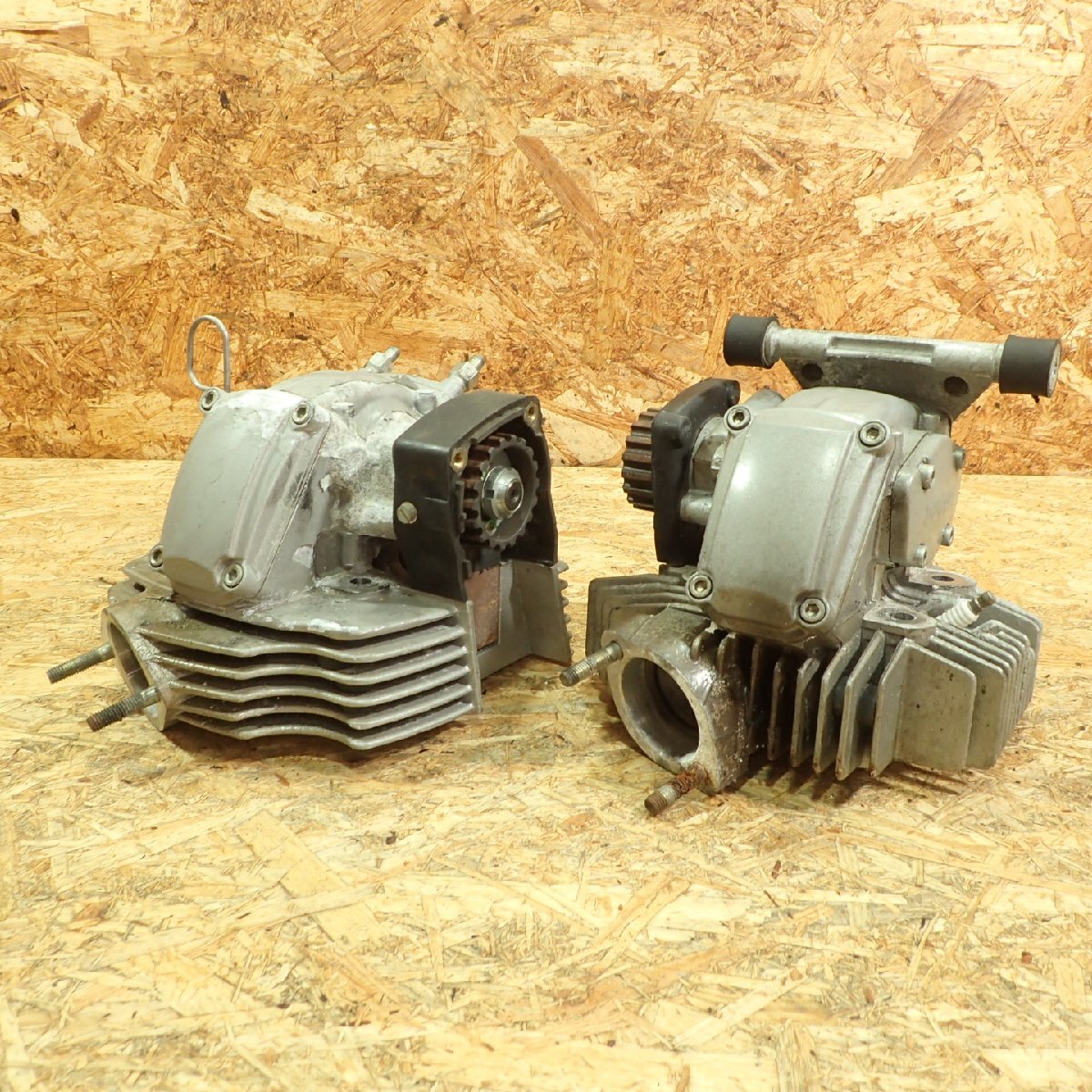 【送料Mサイズ】Ducati ZDMM421AA6B096*** モンスターS2R シリンダーヘッド 検.( MS2R 20249 17 DB3_1