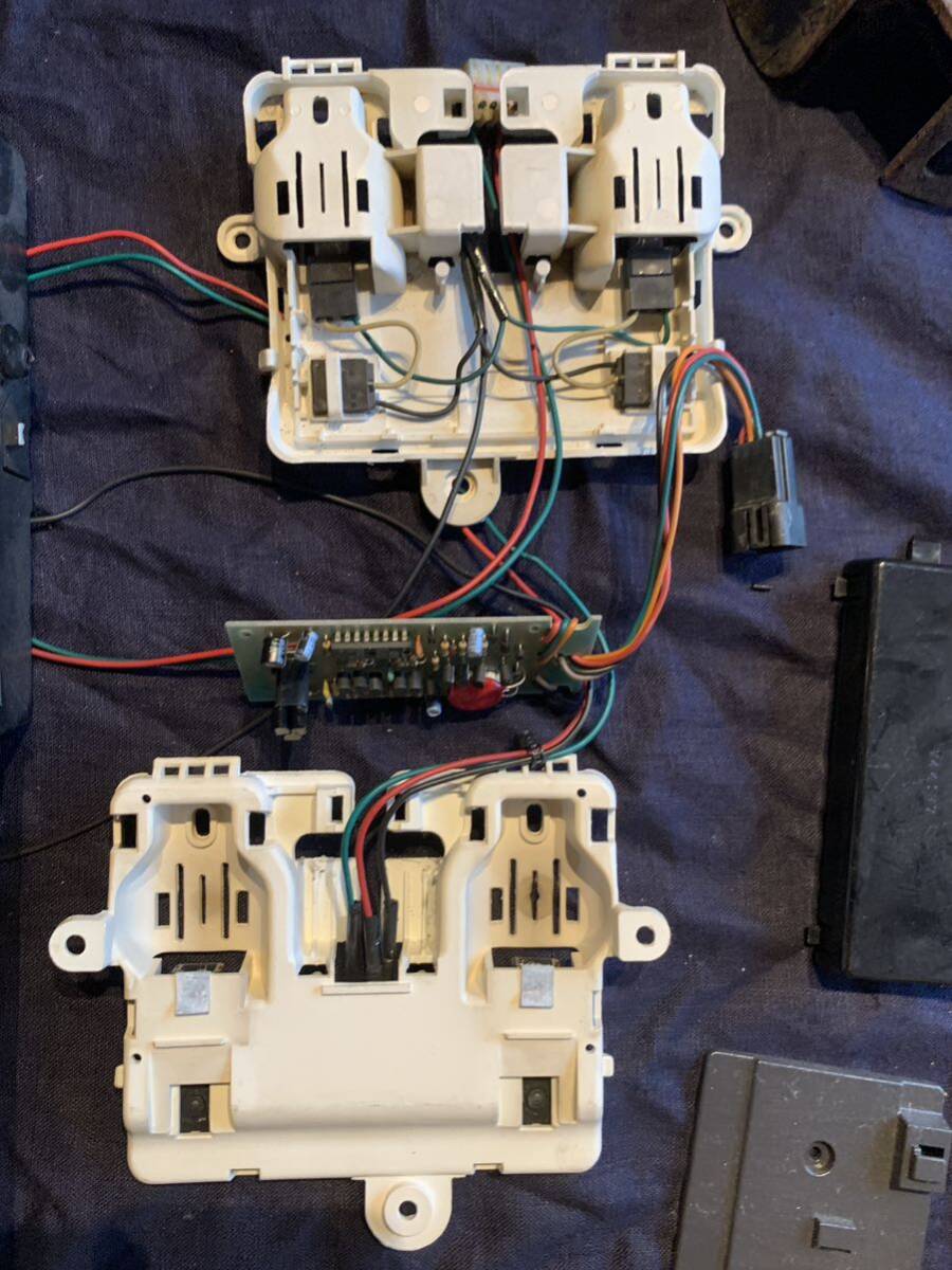 Jeep Grand Wagoneer ストックパーツ まとめて　ジャンクパーツ　ジープ グランドワゴニア / オーバーヘッドコンソール　コーナーガード_4