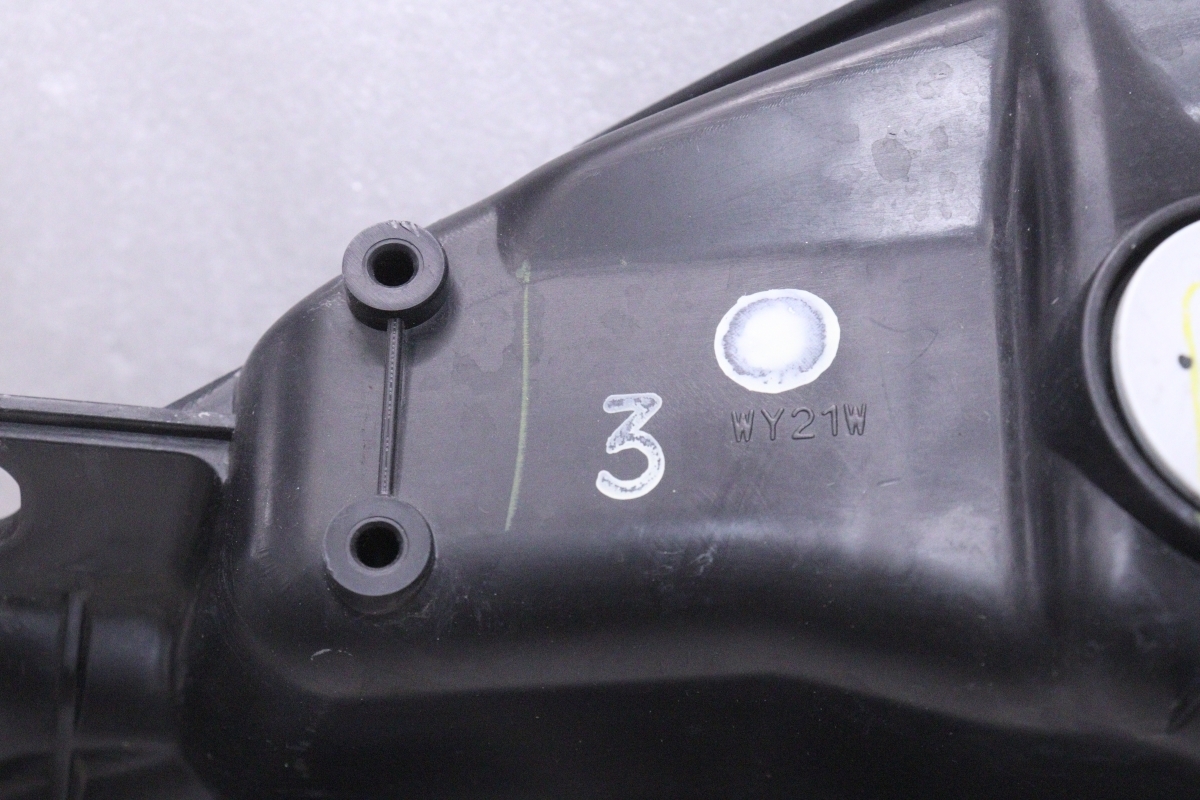 49-1211★【値下】美品 前期 LED GP5 フィットハイブリッド★右ヘッドライト STANLEY W0350 打刻:３ ブルーメッキ 純正★ホンダ (UK)_9