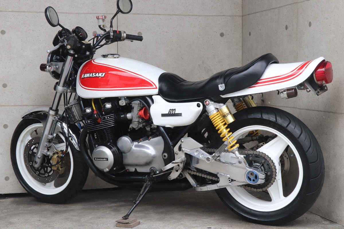 横浜～ Kawasaki ゼファー750 国内 平成3年式 C1 希少ゼウス外装 Z2