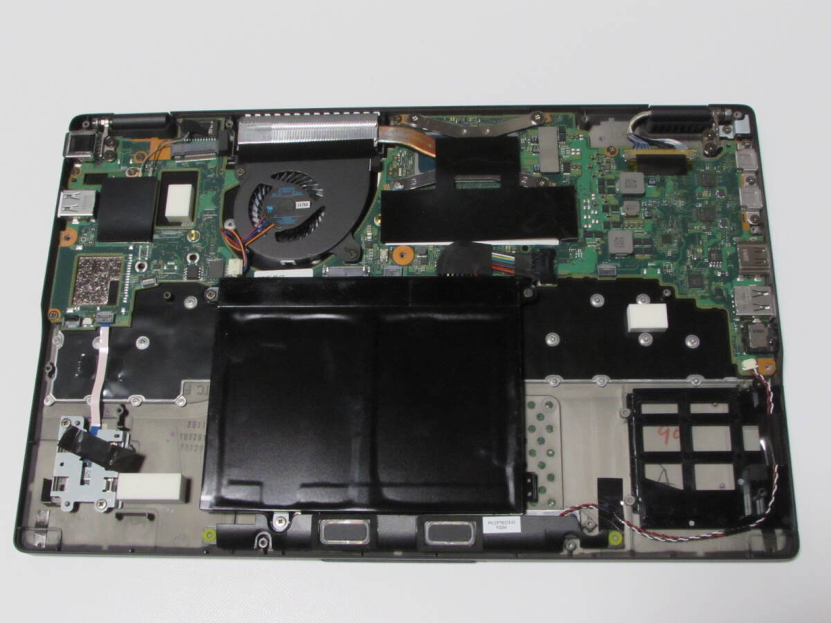 ジャンク FUJITSU LIFEBOOK U9311 M 第11世代 Celeron 4GB 13.3インチ