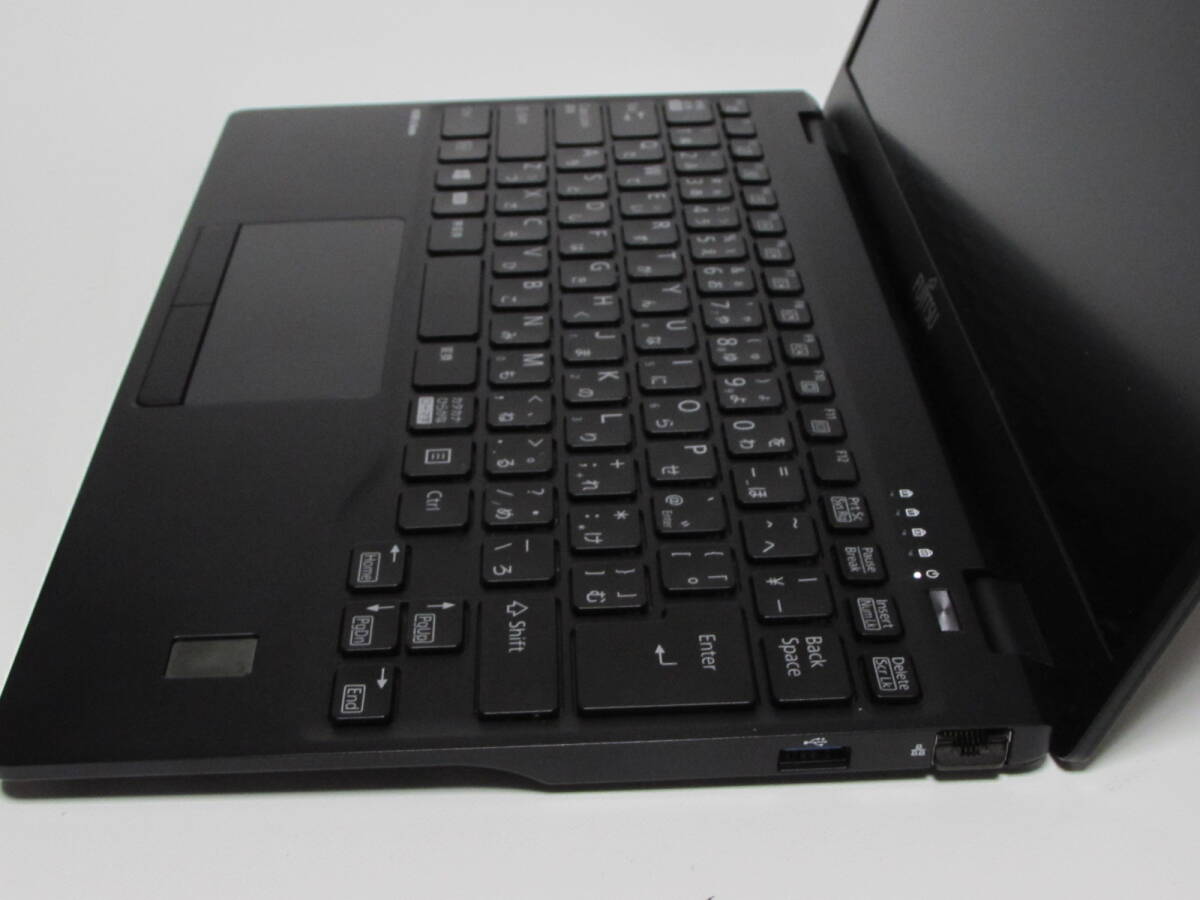 ジャンク FUJITSU LIFEBOOK U9311 M 第11世代 Celeron 4GB 13.3インチ