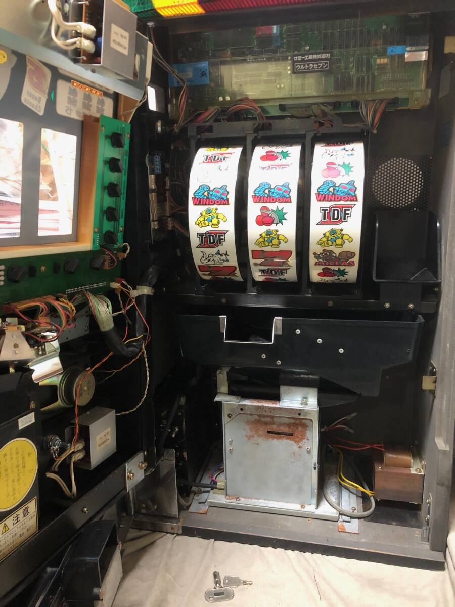レア・レトロ】ウルトラセブン【サミー・4号機】 パチスロ実機 家庭用