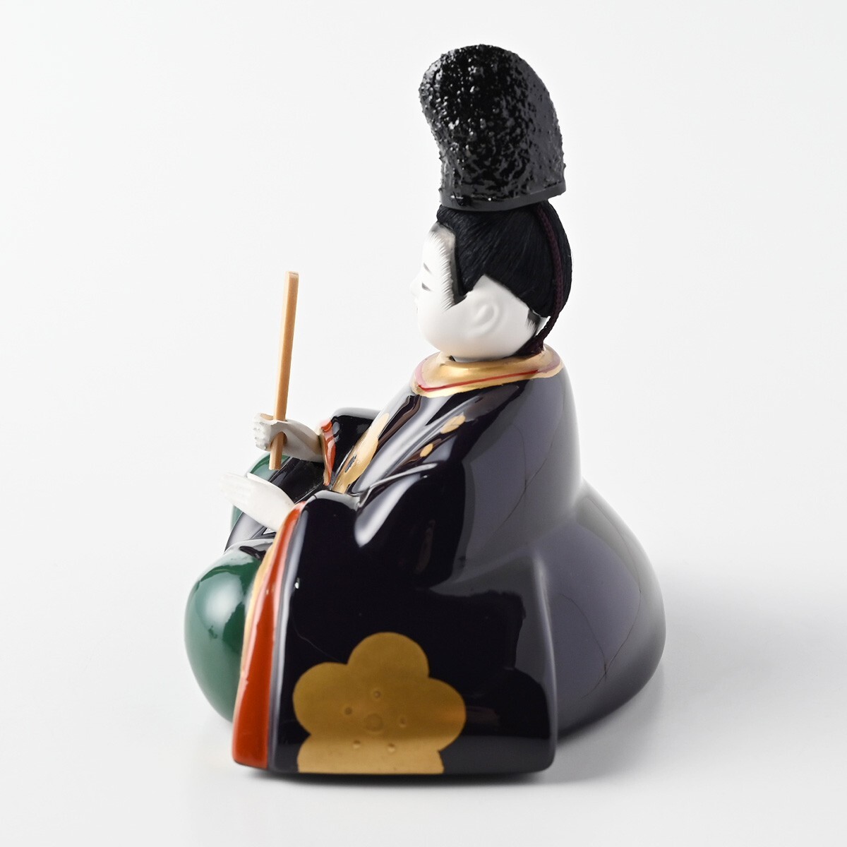 輪島蒔絵 漆芸雛『小春』人形師/柿沼東光 塗師/吉岡哲朗 蒔絵師/道畠