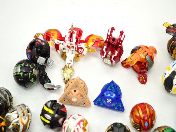 KM620○現状品まとめて!!○爆丸 BAKUGAN フィギュア 色々 57点セット
