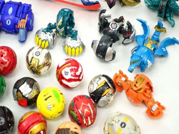 KM620○現状品まとめて!!○爆丸 BAKUGAN フィギュア 色々 57点セット