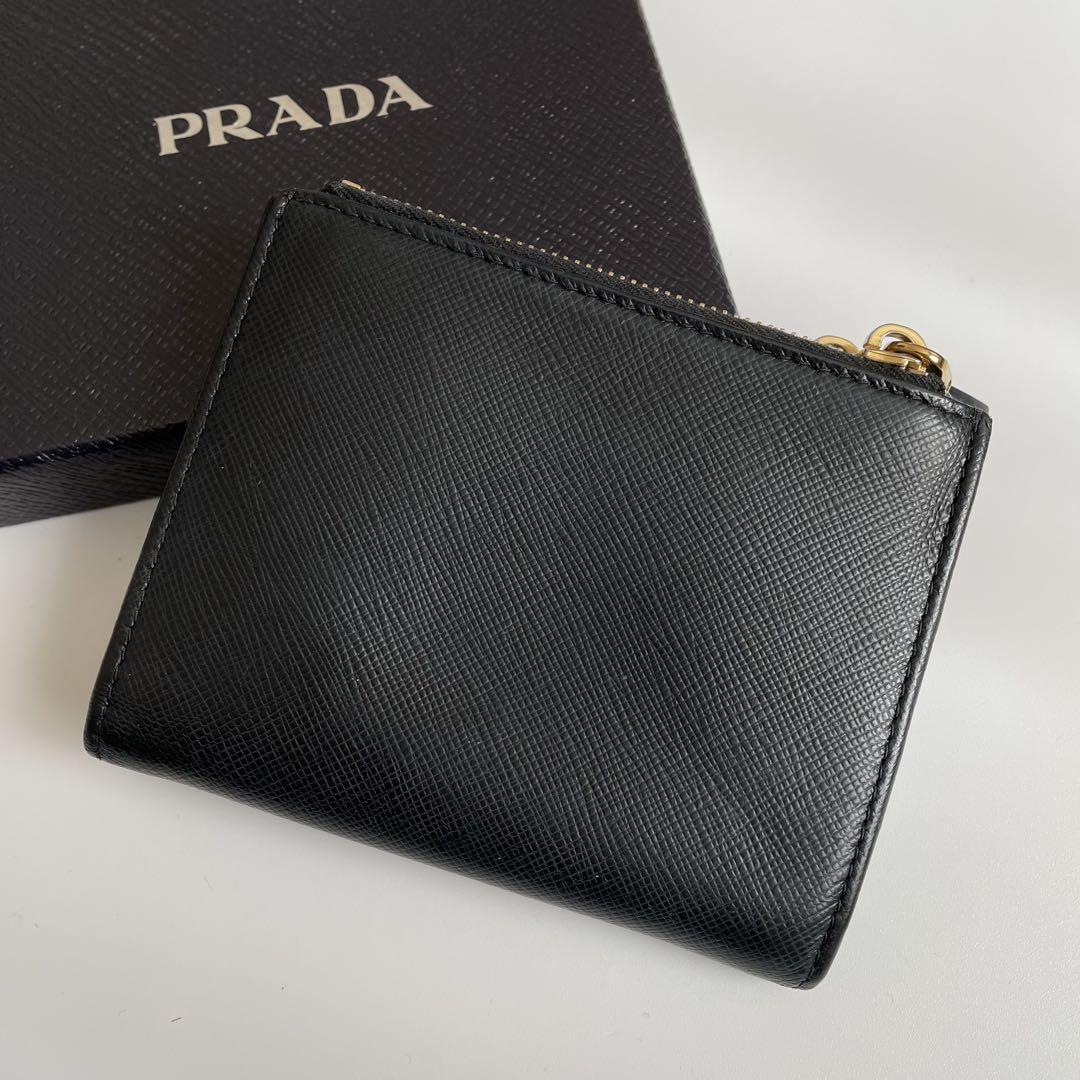 極美品✨PRADA プラダ 二つ折り財布 サフィアーノレザー ファスナー 黒 
