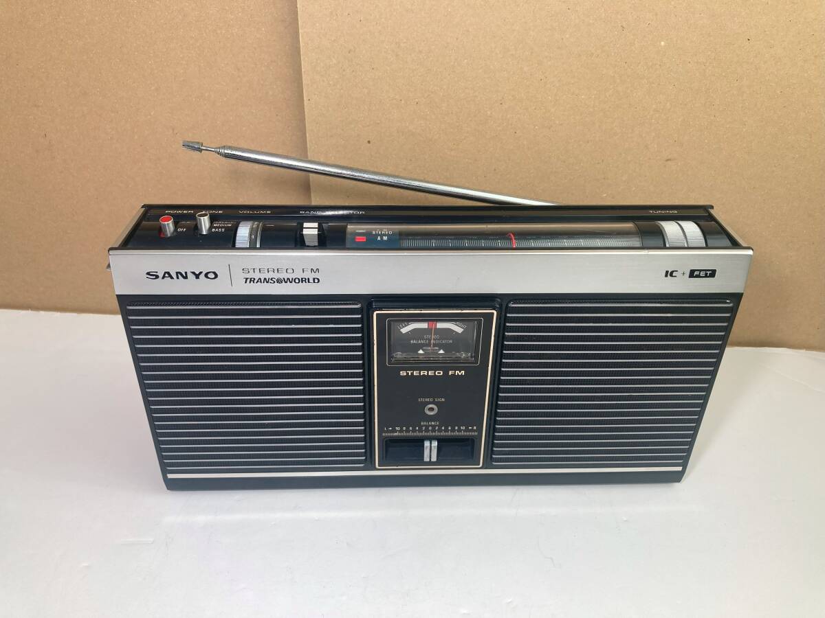 SANYO ビンテージ サンヨー FM/AM 2バンドラジオ IC-ST71 受信します(アンティーク)｜売買されたオークション情報 ...