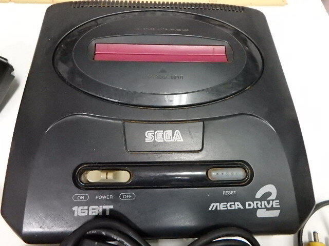 SEGA メガドライブ2 MEGA DRIVE2 本体 コントローラー2個、ケーブル