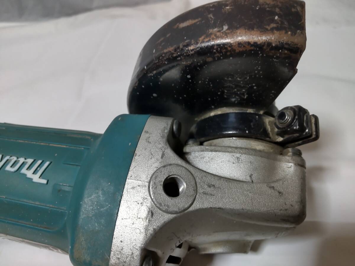 【makita】マキタ ディスクグラインダ GA4031 本体のみ GA4031 マキタ | 本体のみ makitaマキタ 出っ張りの無い