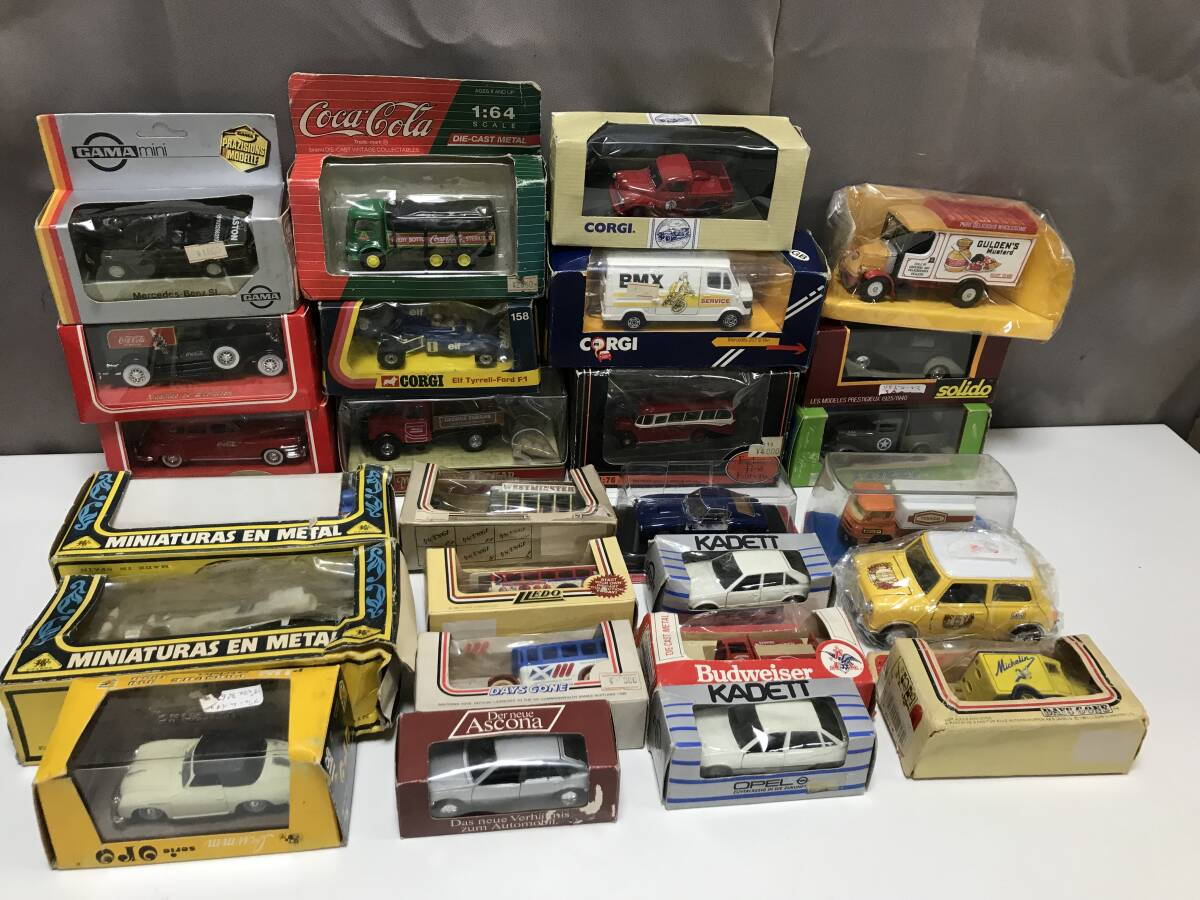 Vanguards 1:64 ミニカー 2台セット Vanguards 1:64 ミニカー 2台セット Vanguards 1:64 ミニカー 2台