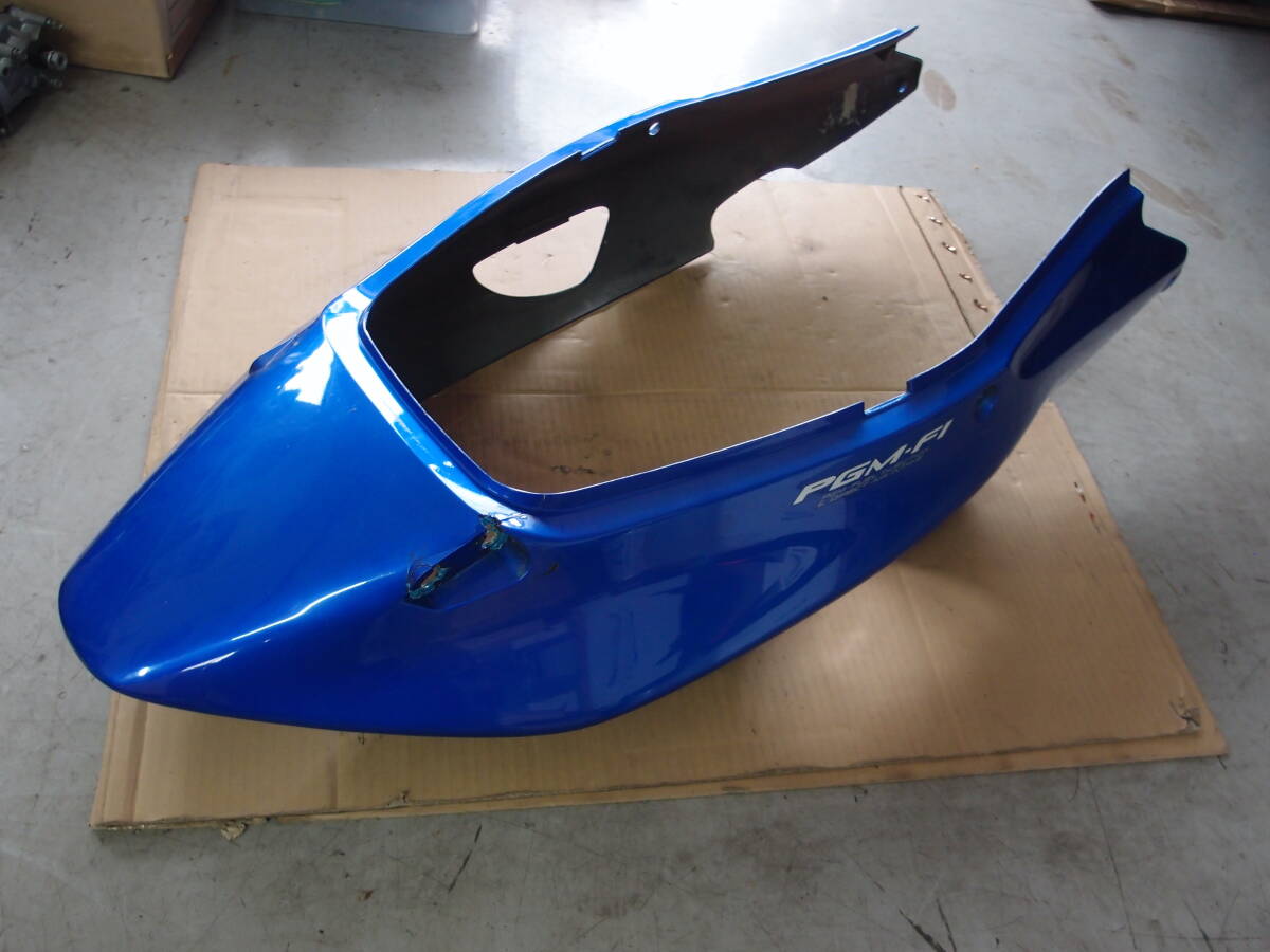 CBR1100XX 純正テールカウル_1