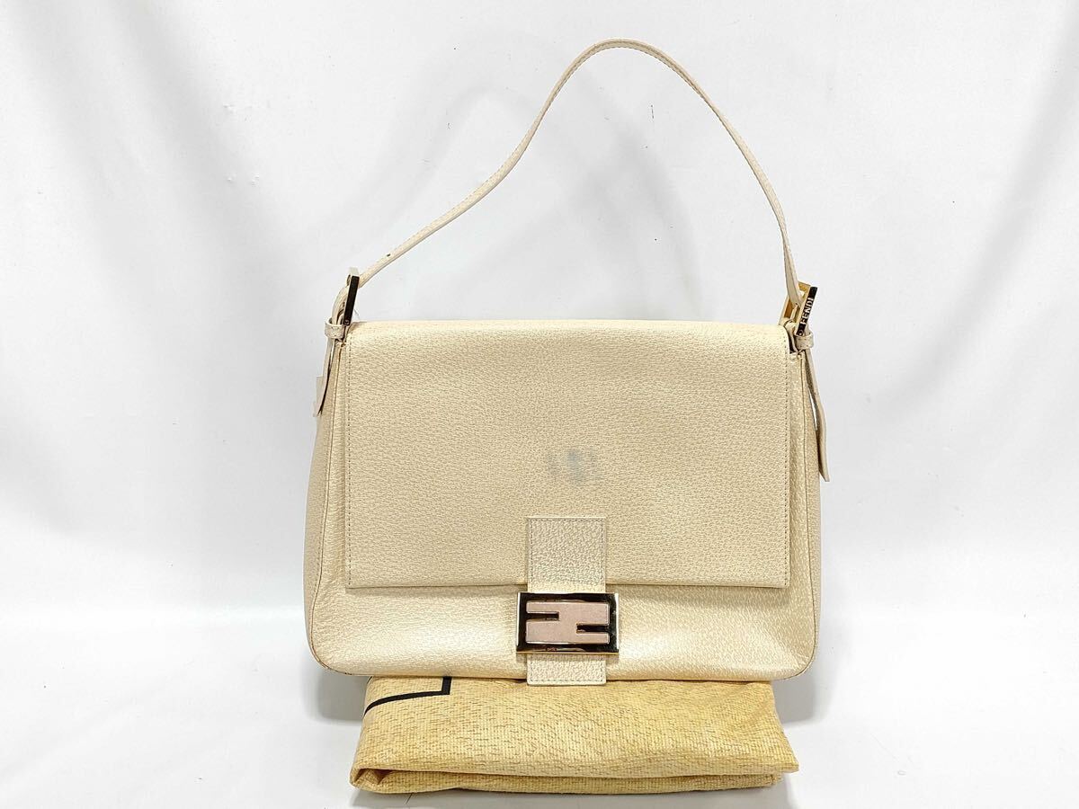 ショルダーバッグ FENDI フェンディ ベージュ マンマバケット レザー 