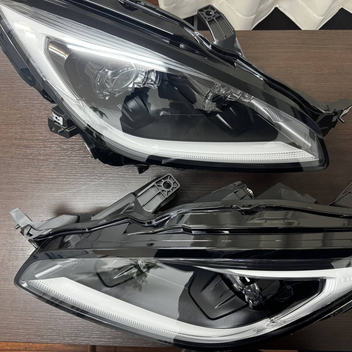 BRZ Yahoo!オークション - スバル ヘッドライト 後期 純正 LED 純正 