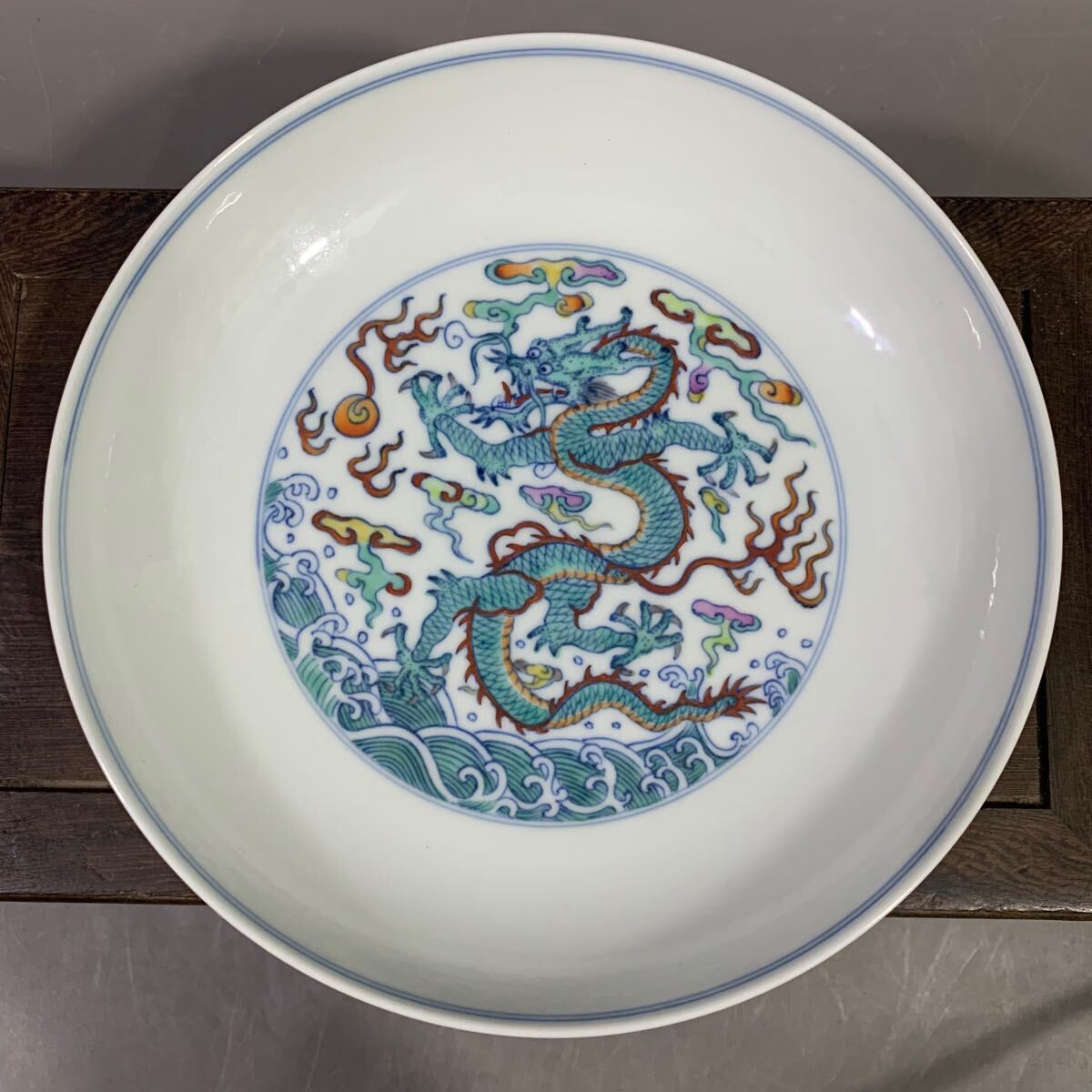 清国時代 大清隆年製 粉彩 皿 時代物 古董品 骨董 旧家蔵出 唐物 中国古玩 清時代 斗彩龍紋皿 大清雍正年製在銘 陶磁器 唐物 中国 骨董 古董 古