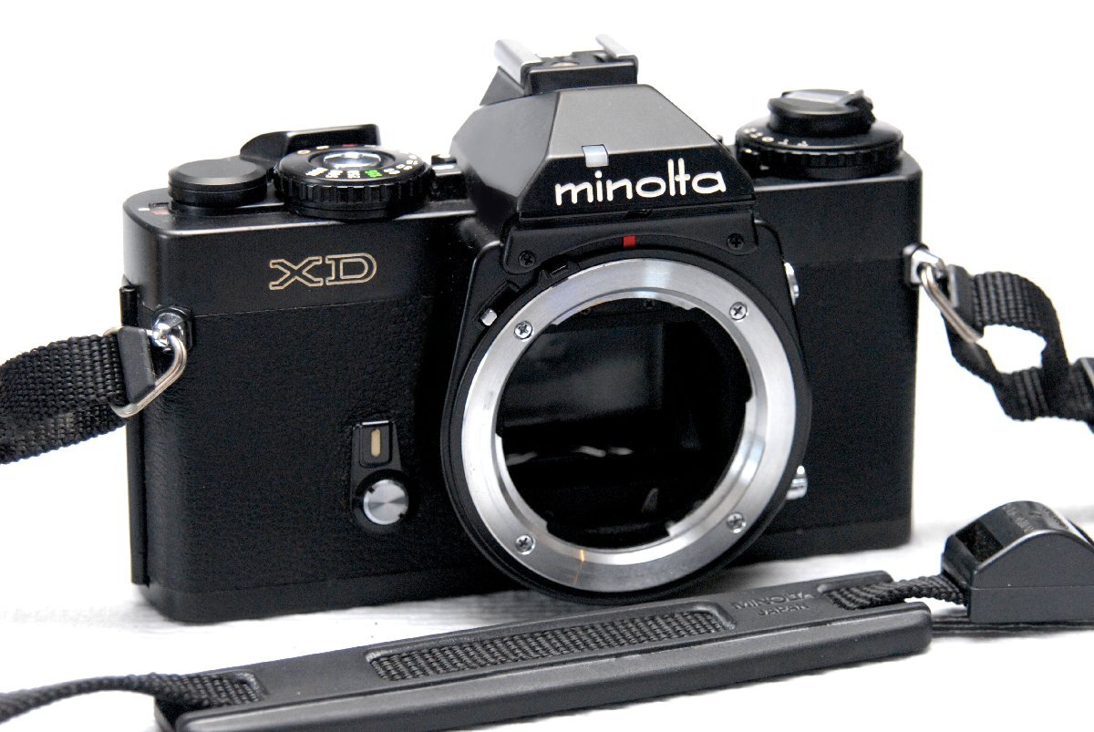 MINOLTA ミノルタ 昔の高級一眼レフカメラ XD（黒）ボディ 希少な作動