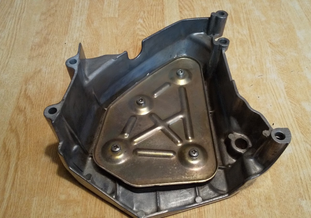 ゼファー400 純正フロントスプロケットカバーカバー ZR400C 検 ゼファー400 純正フロントスプロケットカバーカバー ZR400C 検