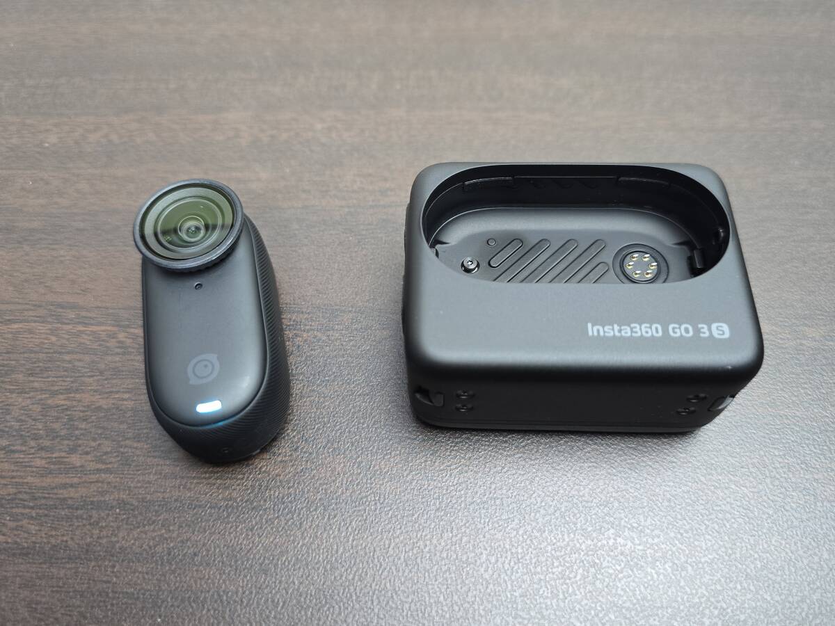 【極美品】正規品Insta360 GO 3S 128GB & アルミ合金ケージ付き[4K/アクションカメラ/アクションカム]_3