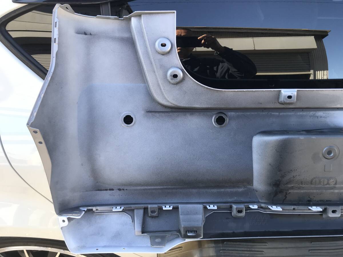 ムーヴキャンバス　ＬＡ８５０系　リアバンパー　ＸＬ８　グレーとパールのツートン　令和４年式_3